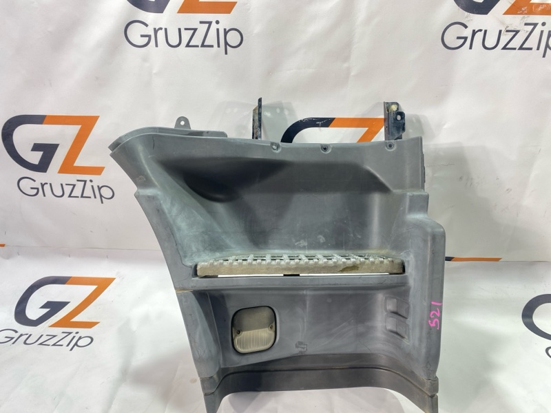 Подножка Isuzu Giga CYJ77W6 6UZ1 2006 передняя правая (б/у) Подножка Isuzu Giga CYJ77W6 6UZ1 2006 передняя правая (б/у)