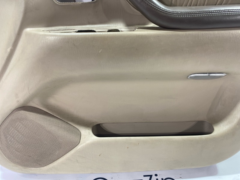 Дверная карта Toyota Land Cruiser Cygnus UZJ100W 2UZ-FE 2000 передняя правая (б/у) Дверная карта Toyota Land Cruiser Cygnus UZJ100W 2UZ-FE 2000 передняя правая (б/у)