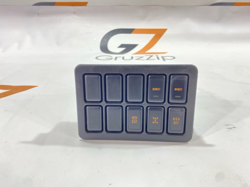 Кнопки прочие Isuzu Giga CYJ77W6 6UZ1 2006 (б/у) Кнопки прочие Isuzu Giga CYJ77W6 6UZ1 2006 (б/у)