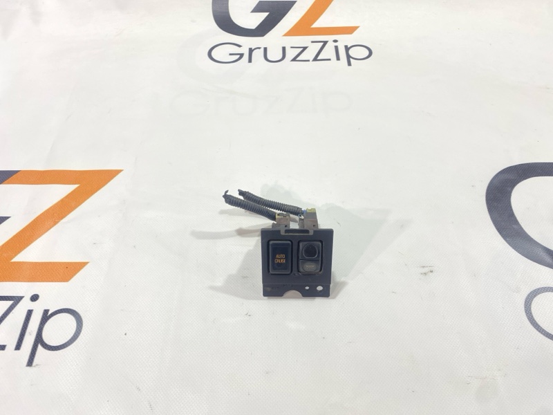 Кнопки прочие Isuzu Giga CYJ77W6 6UZ1 2006 (б/у) Кнопки прочие Isuzu Giga CYJ77W6 6UZ1 2006 (б/у)