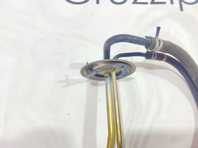 Топливный насос Toyota Hilux Surf KZN130W 1KZ-TE 1994 (б/у) Топливный насос Toyota Hilux Surf KZN130W 1KZ-TE 1994 (б/у)