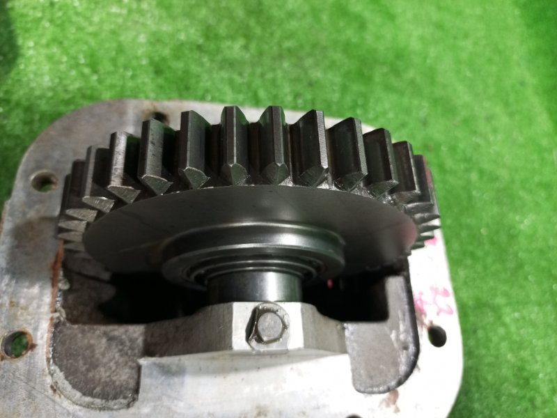 Редуктор отбора мощности (ПТО) Isuzu Giga CXZ72 12PD1 1990 (б/у) Редуктор отбора мощности (ПТО) Isuzu Giga CXZ72 12PD1 1990 (б/у)