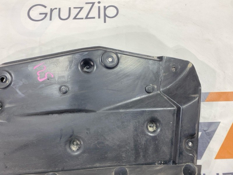 Защита двигателя Isuzu Giga CYJ77W6 6UZ1 2006 (б/у) Защита двигателя Isuzu Giga CYJ77W6 6UZ1 2006 (б/у)