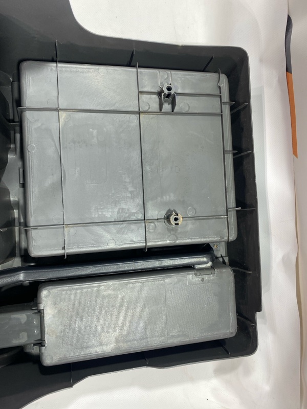 Бардачок между сидений Isuzu Giga CYJ77W6 6UZ1 2006 (б/у) Бардачок между сидений Isuzu Giga CYJ77W6 6UZ1 2006 (б/у)