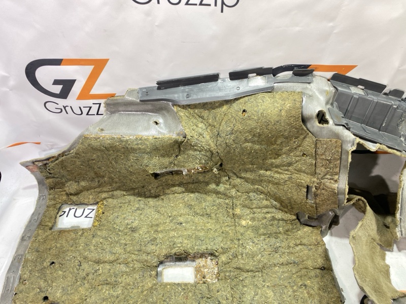Ковер пола Toyota Land Cruiser Cygnus UZJ100W 2UZ-FE 2000 (б/у) Ковер пола Toyota Land Cruiser Cygnus UZJ100W 2UZ-FE 2000 (б/у)