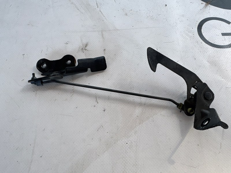 Ручка капота Toyota Land Cruiser Prado GRJ120W 1GR-FE 2007 (б/у)