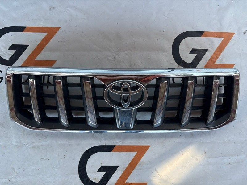 Решетка радиатора Toyota Land Cruiser Prado VZJ121W 5VZ-FE 2004 (б/у)