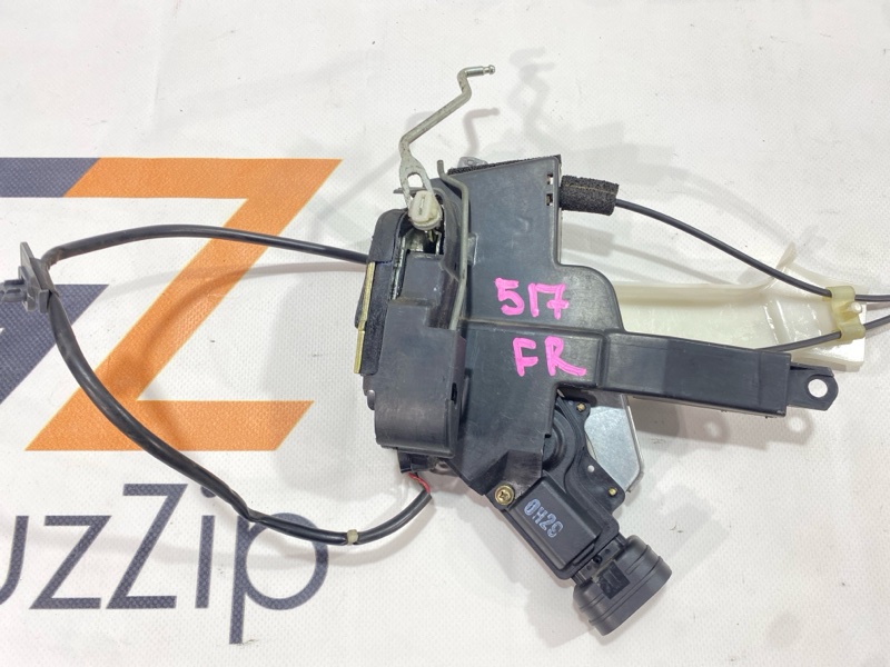 Замок двери Toyota Land Cruiser Cygnus UZJ100W 2UZ-FE 2000 передний правый (б/у) Замок двери Toyota Land Cruiser Cygnus UZJ100W 2UZ-FE 2000 передний правый (б/у)