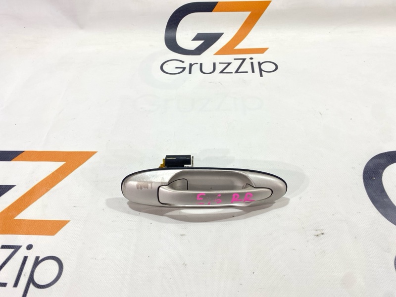 Ручка двери внешняя Toyota Land Cruiser HDJ101K 1HD-FTE 2000 задняя правая (б/у)