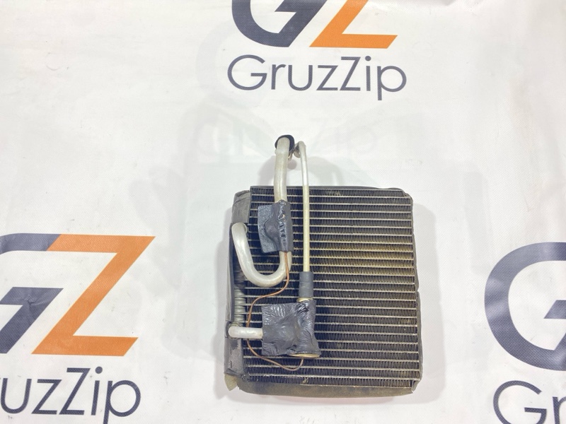 Радиатор кондиционера Isuzu Giga CYJ77W6 6UZ1 2006 (б/у) Радиатор кондиционера Isuzu Giga CYJ77W6 6UZ1 2006 (б/у)