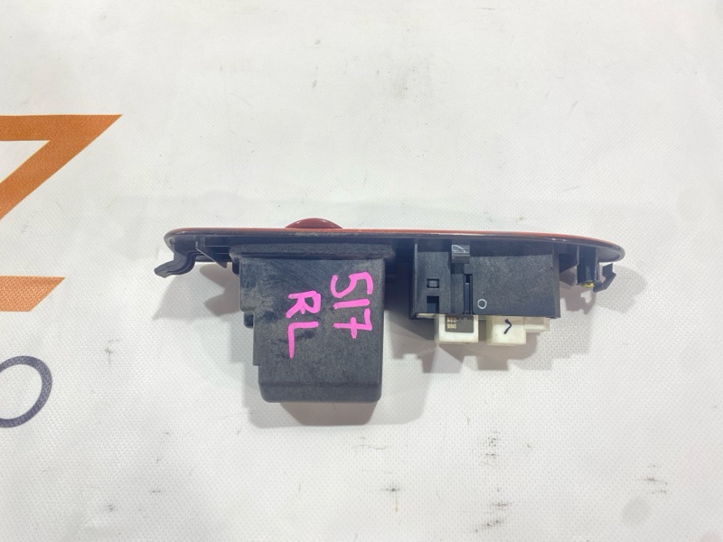 Кнопка стеклоподъемника Toyota Land Cruiser Cygnus UZJ100W 2UZ-FE 2000 задняя левая (б/у) Кнопка стеклоподъемника Toyota Land Cruiser Cygnus UZJ100W 2UZ-FE 2000 задняя левая (б/у)