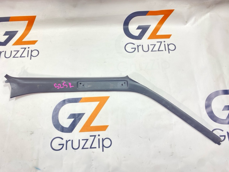 Обшивка стойки Toyota Hilux Surf KZN130W 1KZ-TE 1994 передняя правая (б/у)