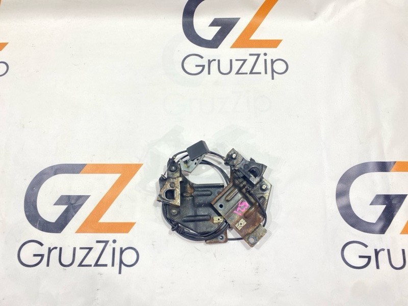 Трос капота Isuzu Giga CYJ77W6 6UZ1 2006 (б/у) Трос капота Isuzu Giga CYJ77W6 6UZ1 2006 (б/у)