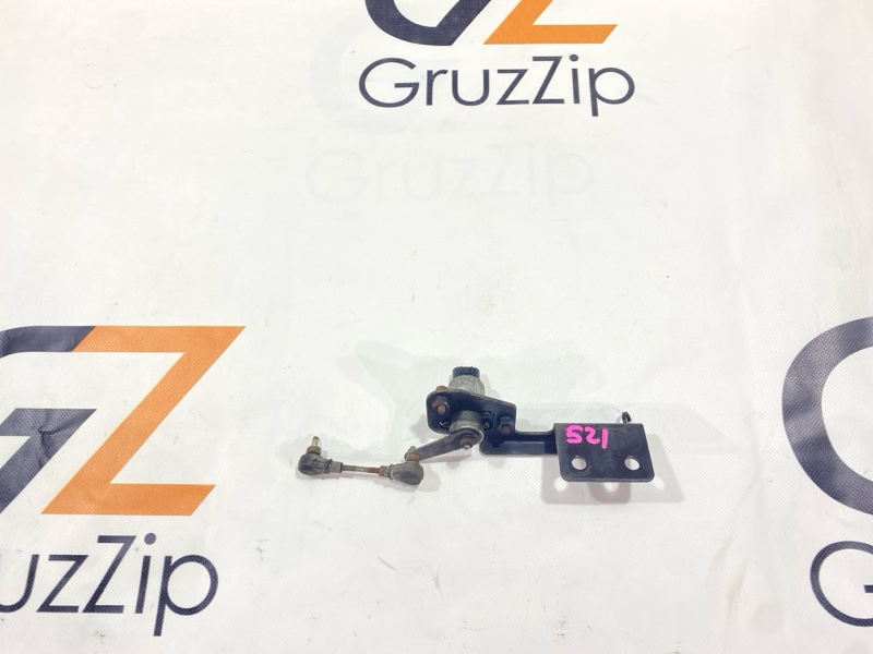 Кран высоты уровня пола Isuzu Giga CYJ77W6 6UZ1 2006 (б/у) Кран высоты уровня пола Isuzu Giga CYJ77W6 6UZ1 2006 (б/у)