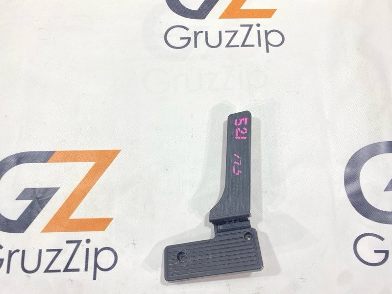 Педаль газа Isuzu Giga CYJ77W6 6UZ1 2006 (б/у)