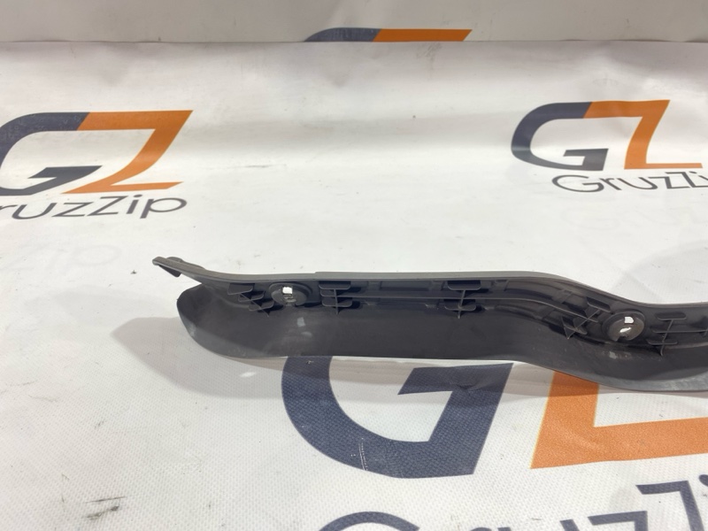 Порожек пластиковый Isuzu Giga CYJ77W6 6UZ1 2006 правый (б/у) Порожек пластиковый Isuzu Giga CYJ77W6 6UZ1 2006 правый (б/у)
