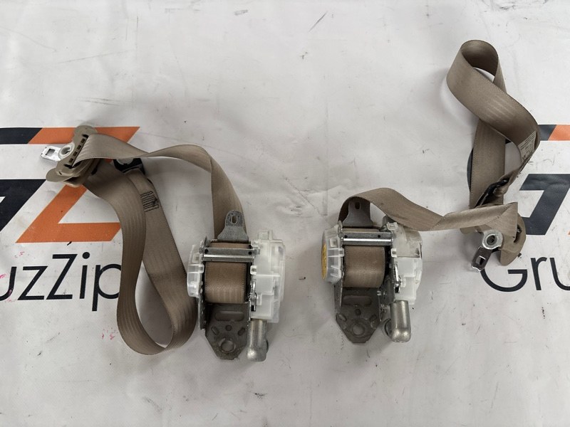 Ремень безопасности Toyota Sequoia USK65 3URFBE 2009 передний (б/у)