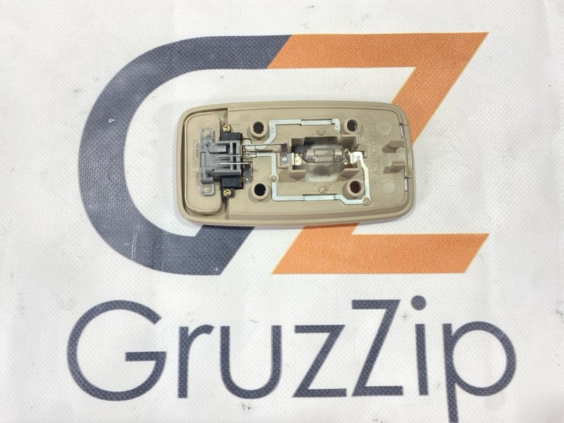 Плафон салона Toyota Land Cruiser Cygnus UZJ100W 2UZ-FE 2000 (б/у) Плафон салона Toyota Land Cruiser Cygnus UZJ100W 2UZ-FE 2000 (б/у)