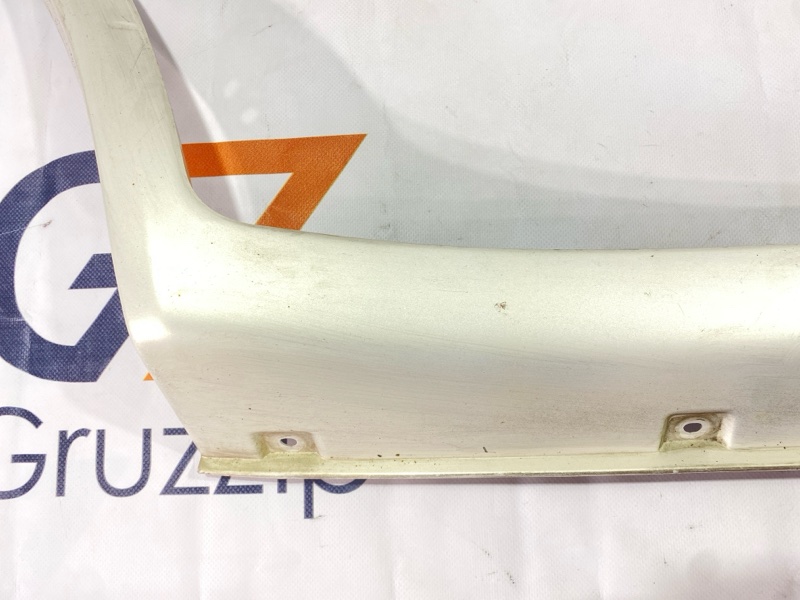 Накладка на порог Toyota Land Cruiser Cygnus UZJ100W 2UZ-FE 2000 (б/у) Накладка на порог Toyota Land Cruiser Cygnus UZJ100W 2UZ-FE 2000 (б/у)