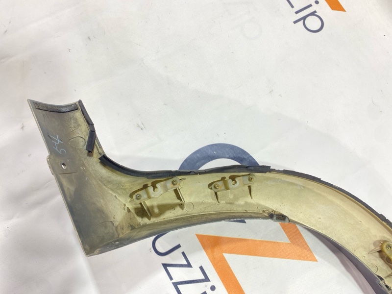 Фендер Toyota Hilux Surf KZN130W 1KZ-TE 1994 задний правый (б/у) Фендер Toyota Hilux Surf KZN130W 1KZ-TE 1994 задний правый (б/у)