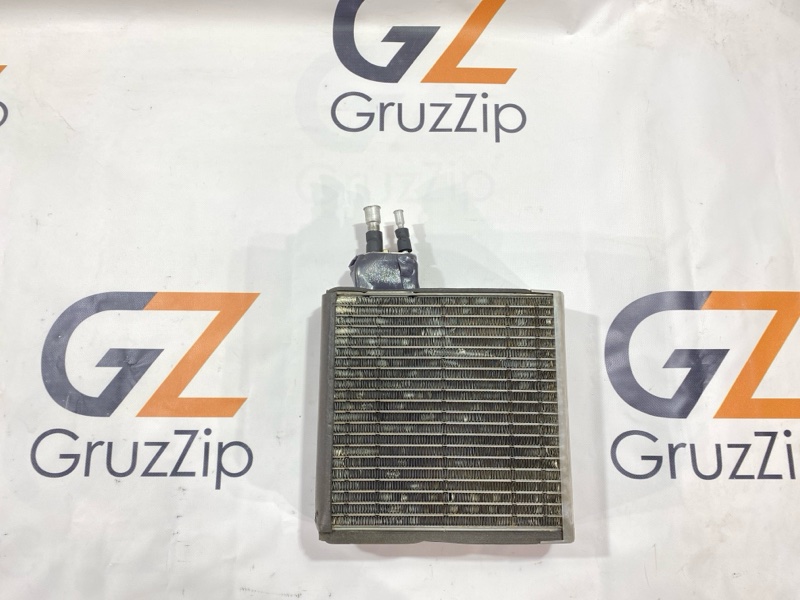 Радиатор кондиционера Toyota Land Cruiser Cygnus UZJ100W 2UZ-FE 2000 (б/у) Радиатор кондиционера Toyota Land Cruiser Cygnus UZJ100W 2UZ-FE 2000 (б/у)