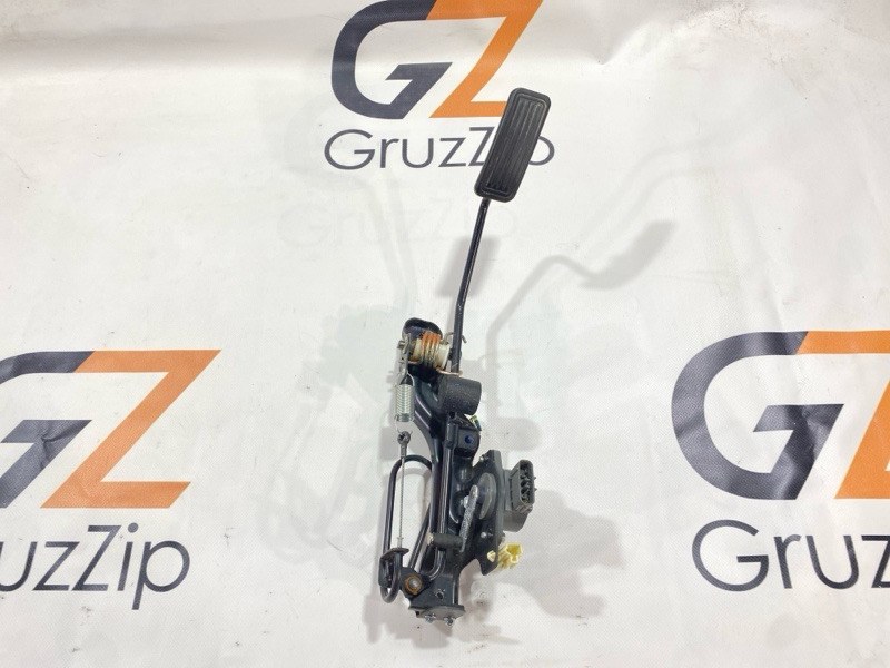 Педаль газа Toyota Land Cruiser HDJ101K 1HD-FTE 2000 (б/у)