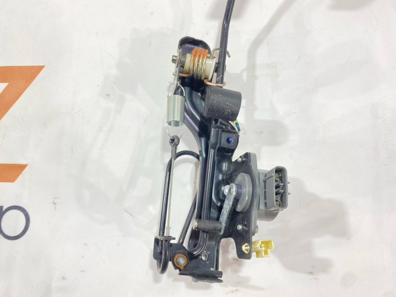 Педаль газа Toyota Land Cruiser HDJ101K 1HD-FTE 2000 (б/у) Педаль газа Toyota Land Cruiser HDJ101K 1HD-FTE 2000 (б/у)