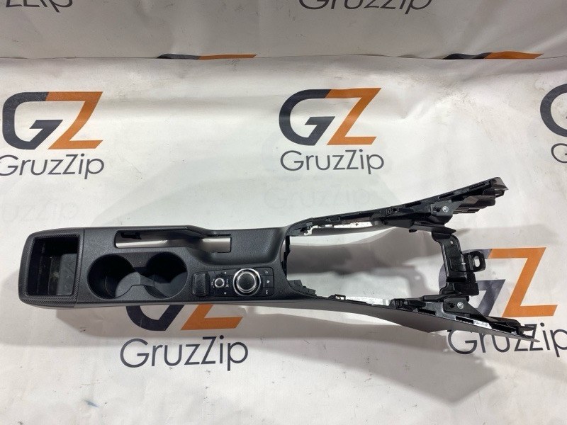 Консоль между сидений Mazda CX-3 DK5FW S5DPTS 2016 (б/у) Консоль между сидений Mazda CX-3 DK5FW S5DPTS 2016 (б/у)