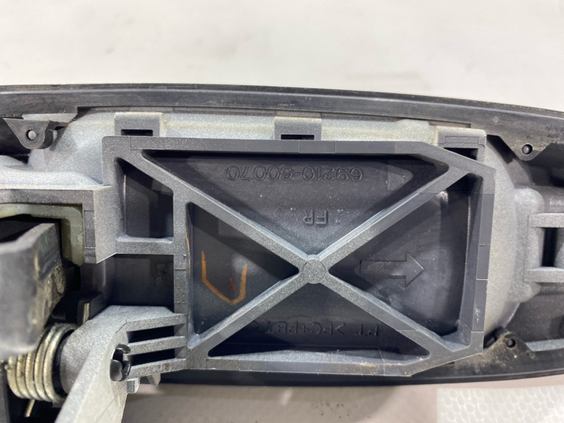 Ручка двери внешняя Toyota Land Cruiser Cygnus UZJ100W 2UZ-FE 2000 передняя правая (б/у) Ручка двери внешняя Toyota Land Cruiser Cygnus UZJ100W 2UZ-FE 2000 передняя правая (б/у)