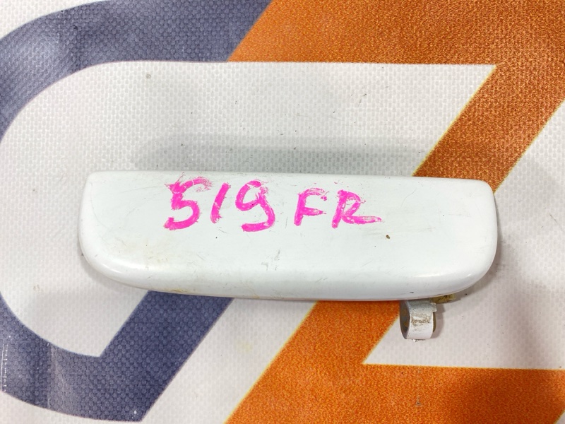 Ручка двери внешняя Suzuki Jimny Sierra JB43W M13A 2006 передняя правая (б/у) Ручка двери внешняя Suzuki Jimny Sierra JB43W M13A 2006 передняя правая (б/у)