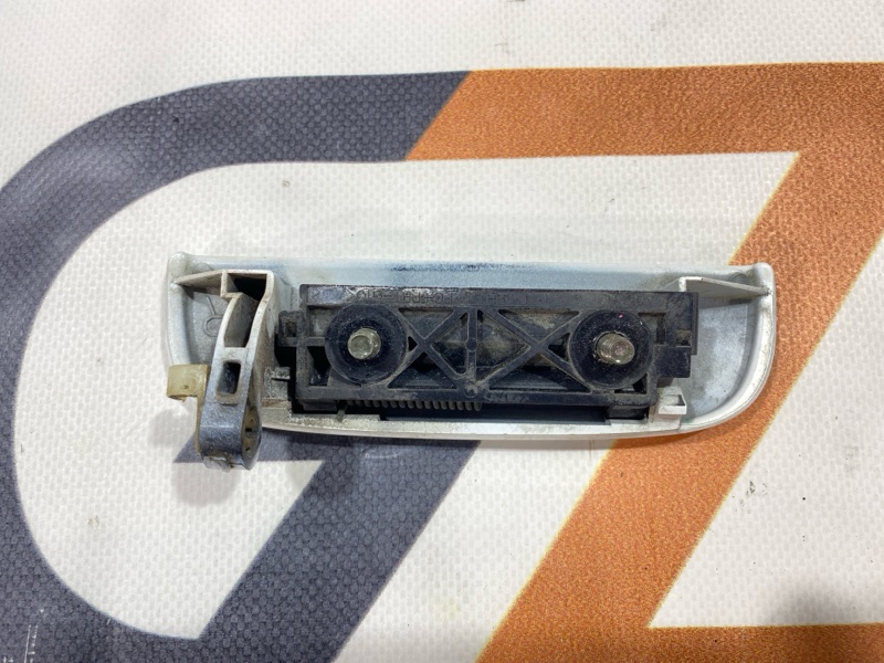 Ручка двери внешняя Suzuki Jimny Sierra JB43W M13A 2006 передняя правая (б/у) Ручка двери внешняя Suzuki Jimny Sierra JB43W M13A 2006 передняя правая (б/у)