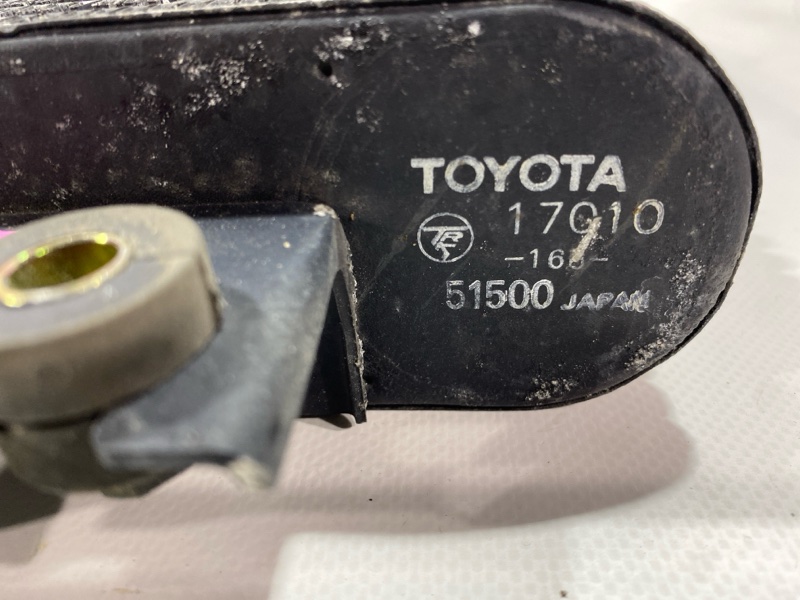 Интеркулер Toyota Land Cruiser HDJ101K 1HD-FTE 2000 (б/у) Интеркулер Toyota Land Cruiser HDJ101K 1HD-FTE 2000 (б/у)