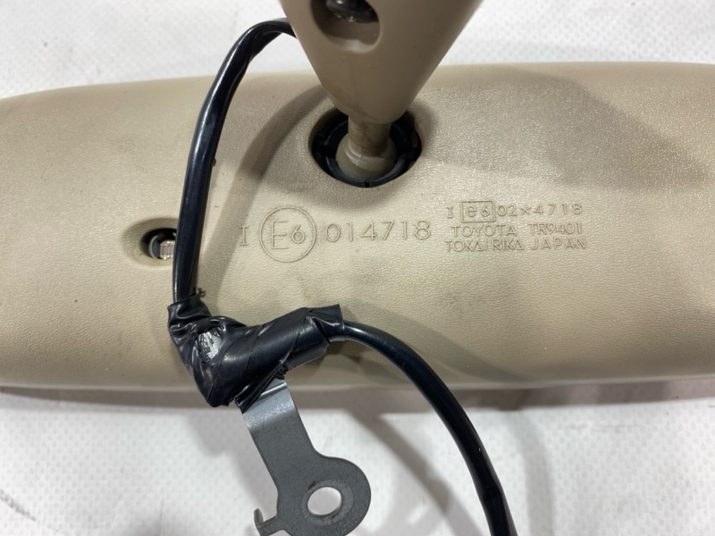 Зеркало салона Toyota Land Cruiser Cygnus UZJ100W 2UZ-FE 2000 (б/у) Зеркало салона Toyota Land Cruiser Cygnus UZJ100W 2UZ-FE 2000 (б/у)
