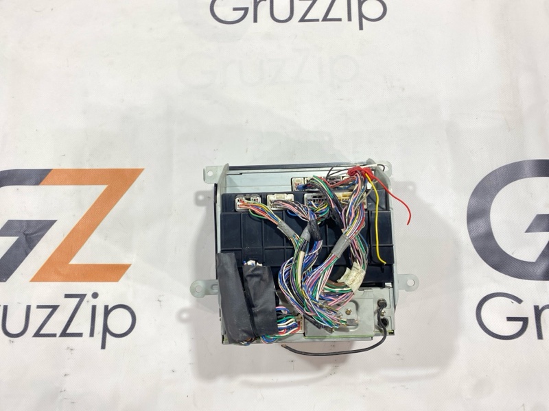 Блок управления климат контролем Toyota Land Cruiser Cygnus UZJ100W 2UZ-FE 2000 (б/у) Блок управления климат контролем Toyota Land Cruiser Cygnus UZJ100W 2UZ-FE 2000 (б/у)