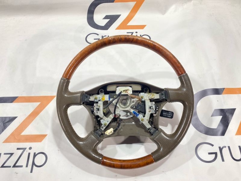 Руль Toyota Land Cruiser Cygnus UZJ100W 2UZ-FE 2000 (б/у) Руль Toyota Land Cruiser Cygnus UZJ100W 2UZ-FE 2000 (б/у)