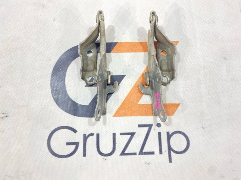Петля капота Toyota Land Cruiser Cygnus UZJ100W 2UZ-FE 2000 (б/у) Петля капота Toyota Land Cruiser Cygnus UZJ100W 2UZ-FE 2000 (б/у)