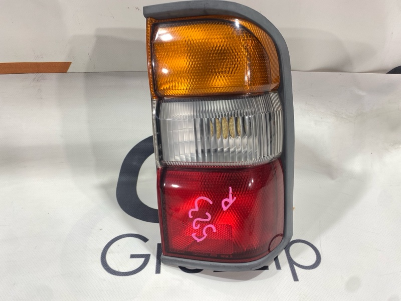 Стоп-сигнал Nissan Safari WGY61 TB45E 1998 (б/у) Стоп-сигнал Nissan Safari WGY61 TB45E 1998 (б/у)