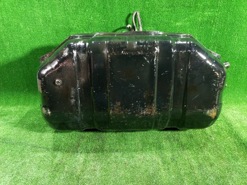 Топливный бак Toyota Land Cruiser Prado KZJ95W 1KZ-TE 1997 (б/у) Топливный бак Toyota Land Cruiser Prado KZJ95W 1KZ-TE 1997 (б/у)
