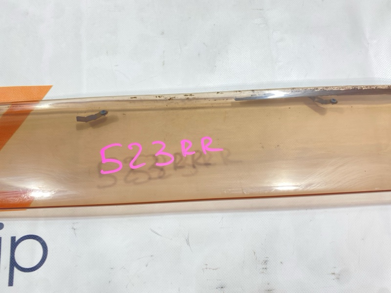 Ветровик Nissan Safari WGY61 TB45E 1998 задний правый (б/у) Ветровик Nissan Safari WGY61 TB45E 1998 задний правый (б/у)
