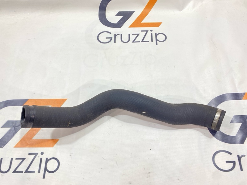 Патрубок интеркулера Toyota Land Cruiser HDJ101K 1HD-FTE 2000 (б/у) Патрубок интеркулера Toyota Land Cruiser HDJ101K 1HD-FTE 2000 (б/у)