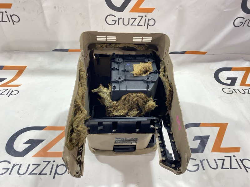 Бардачок между сидений Toyota Land Cruiser Cygnus UZJ100W 2UZ-FE 2000 (б/у) Бардачок между сидений Toyota Land Cruiser Cygnus UZJ100W 2UZ-FE 2000 (б/у)