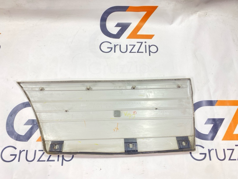 Накладка на дверь Toyota Land Cruiser Cygnus UZJ100W 2UZ-FE 2000 задняя левая (б/у) Накладка на дверь Toyota Land Cruiser Cygnus UZJ100W 2UZ-FE 2000 задняя левая (б/у)