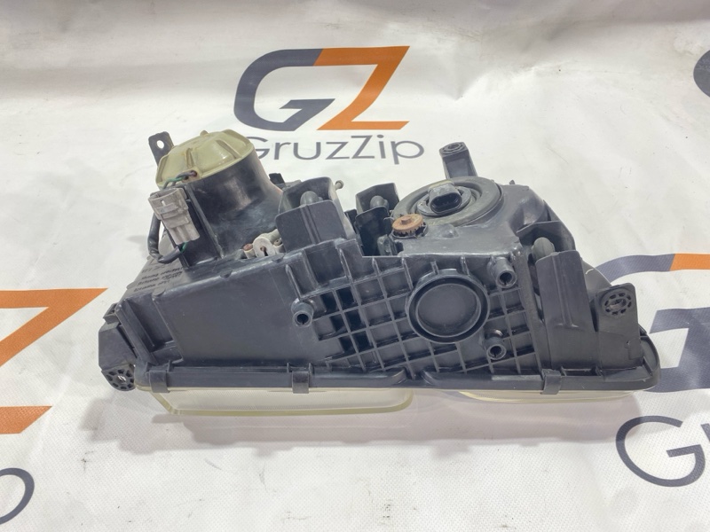 Фара Toyota Land Cruiser Cygnus UZJ100W 2UZ-FE 2000 передняя левая (б/у) Фара Toyota Land Cruiser Cygnus UZJ100W 2UZ-FE 2000 передняя левая (б/у)