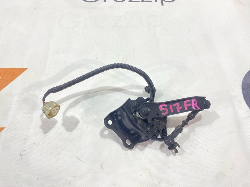Датчик высоты дорожного просвета Toyota Land Cruiser Cygnus UZJ100W 2UZ-FE 2000 передний правый (б/у) Датчик высоты дорожного просвета Toyota Land Cruiser Cygnus UZJ100W 2UZ-FE 2000 передний правый (б/у)