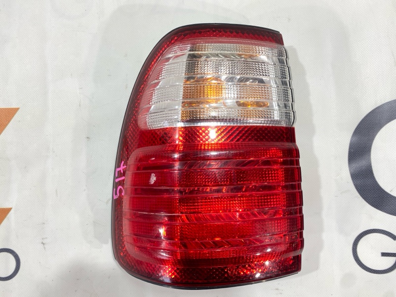 Стоп-сигнал Toyota Land Cruiser Cygnus UZJ100W 2UZ-FE 2000 задний левый (б/у) Стоп-сигнал Toyota Land Cruiser Cygnus UZJ100W 2UZ-FE 2000 задний левый (б/у)