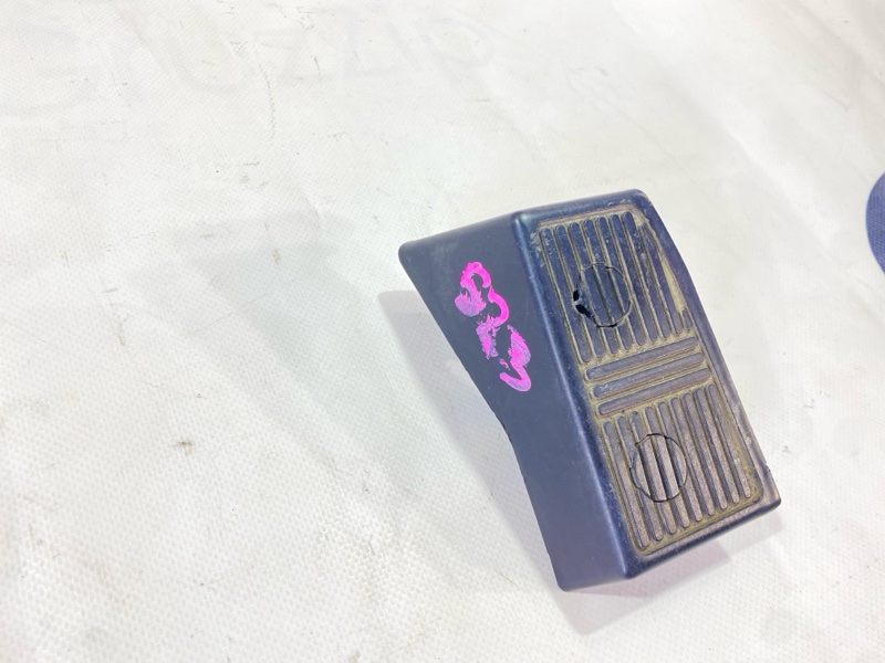 Подставка под ногу Nissan Safari WGY61 TB45E 1998 (б/у) Подставка под ногу Nissan Safari WGY61 TB45E 1998 (б/у)