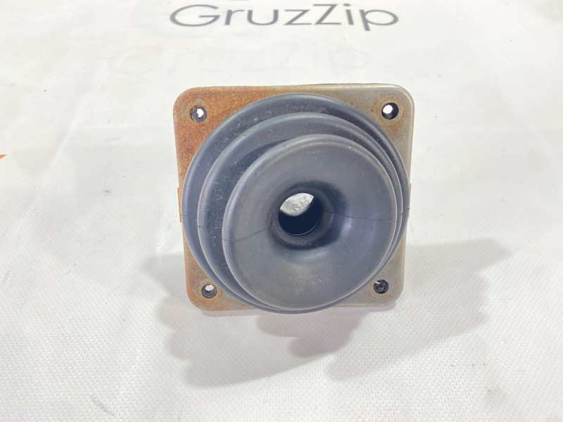 Кожух ручки переключения раздатки Toyota Land Cruiser Cygnus UZJ100W 2UZ-FE 2000 (б/у) Кожух ручки переключения раздатки Toyota Land Cruiser Cygnus UZJ100W 2UZ-FE 2000 (б/у)