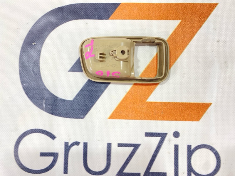 Накладка ручки двери Toyota Land Cruiser HDJ101K 1HD-FTE 2000 задняя левая (б/у) Накладка ручки двери Toyota Land Cruiser HDJ101K 1HD-FTE 2000 задняя левая (б/у)