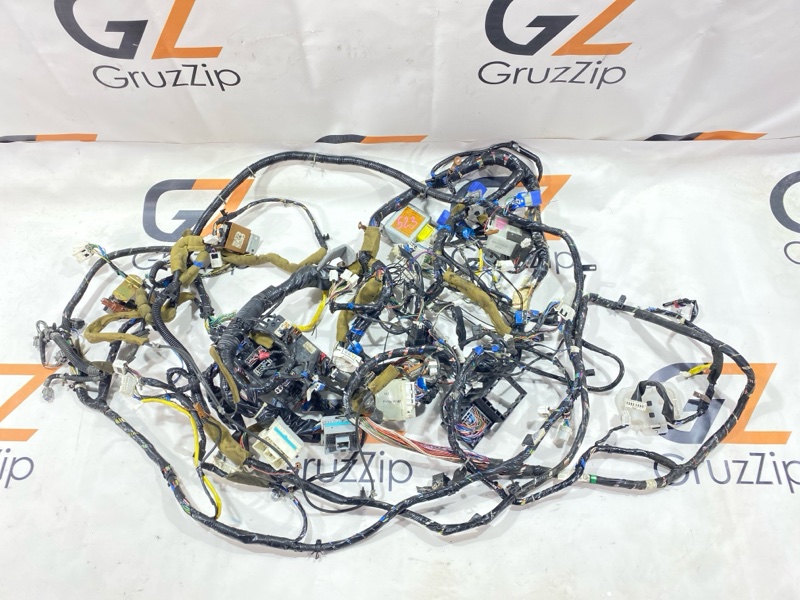 Коса под торпедо Nissan Safari WGY61 TB45E 1998 (б/у) Коса под торпедо Nissan Safari WGY61 TB45E 1998 (б/у)
