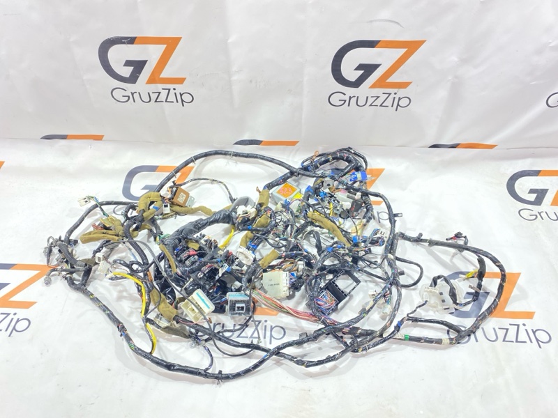 Коса под торпедо Nissan Safari WGY61 TB45E 1998 (б/у) Коса под торпедо Nissan Safari WGY61 TB45E 1998 (б/у)